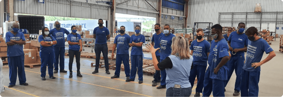 Pessoas em uma reuniao